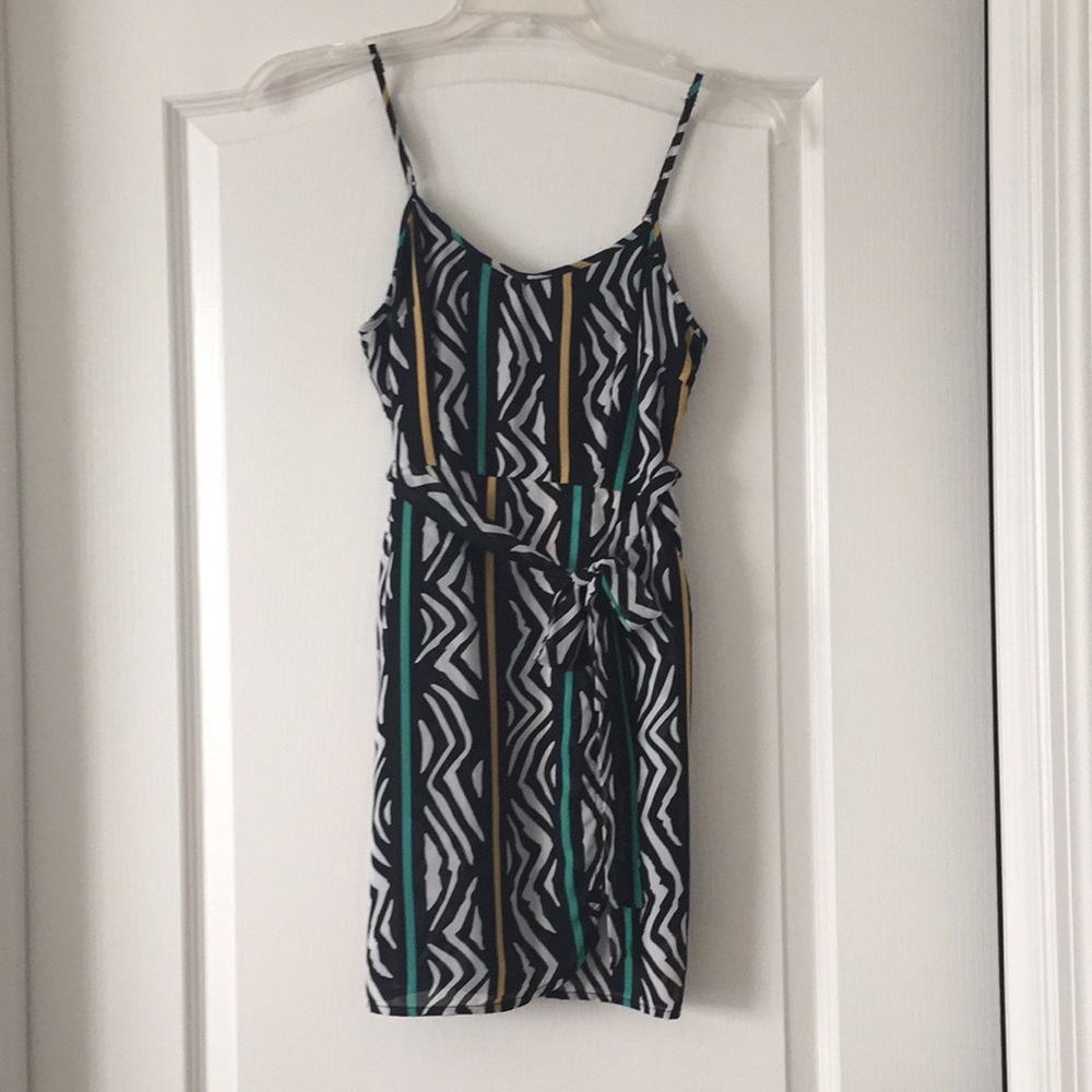 Forever 21 Printed Black & White Dress size small